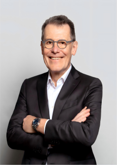 Dr. Joachim Fetzer, President of Europe at FMC³ Robotics, speaking at Humanoid Robots Summit 2026